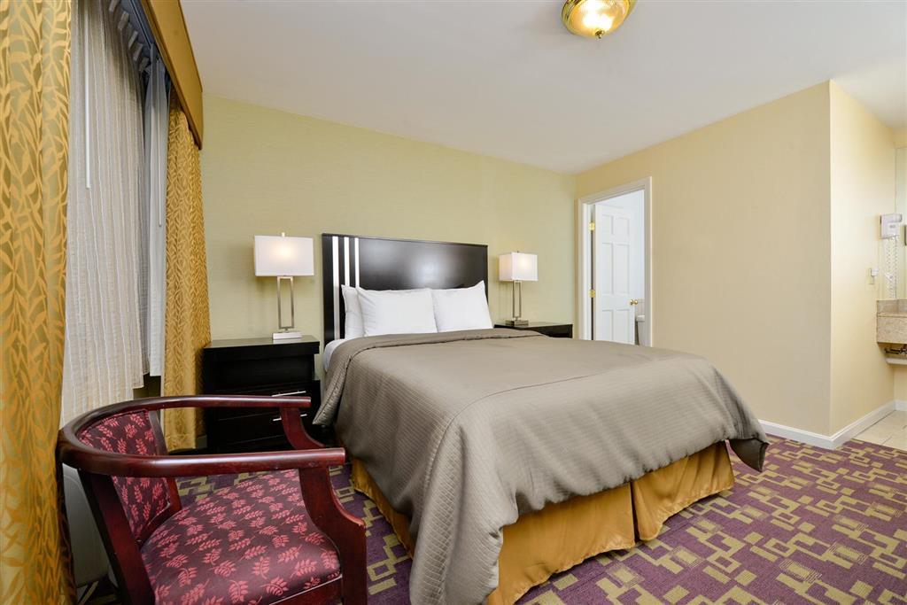 Americas Best Value Inn Providence-North Scituate Room photo